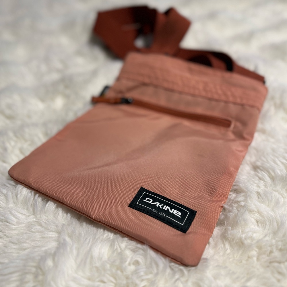 Dakine Coral Crossbody Bag